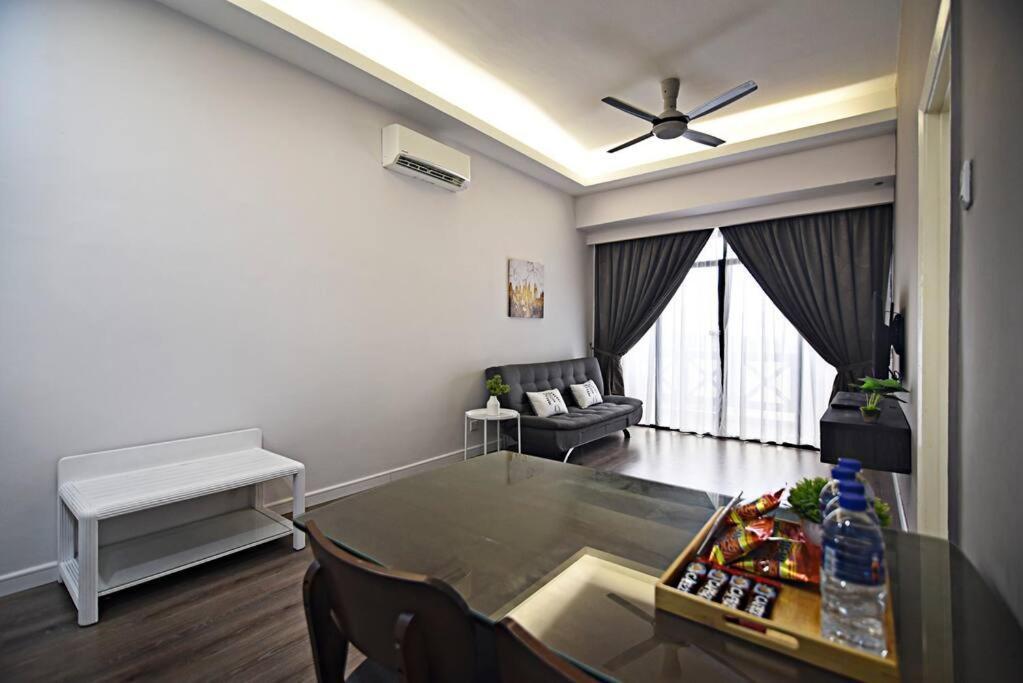 Instay Costa Mahkota Next To Mahkota Parade ملقا المظهر الخارجي الصورة