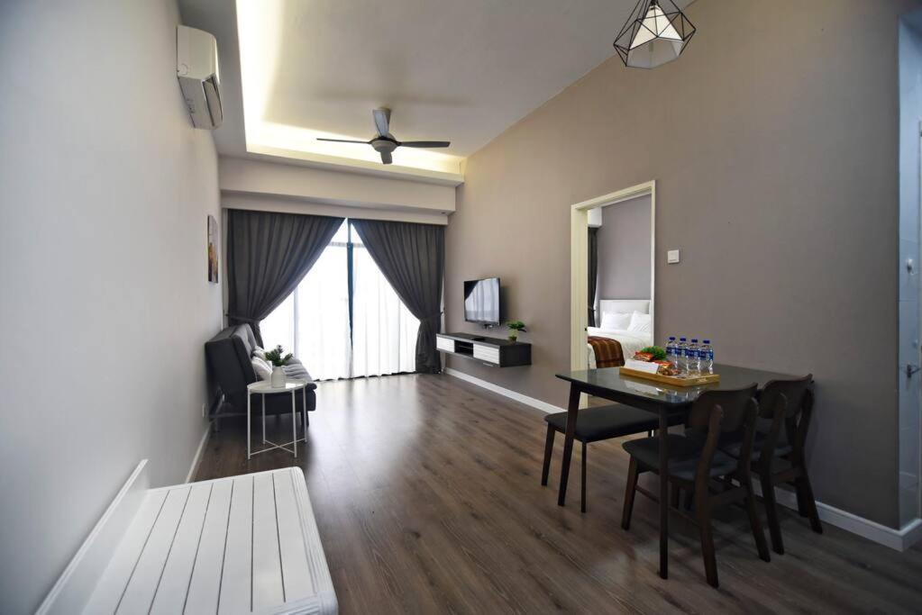 Instay Costa Mahkota Next To Mahkota Parade ملقا المظهر الخارجي الصورة
